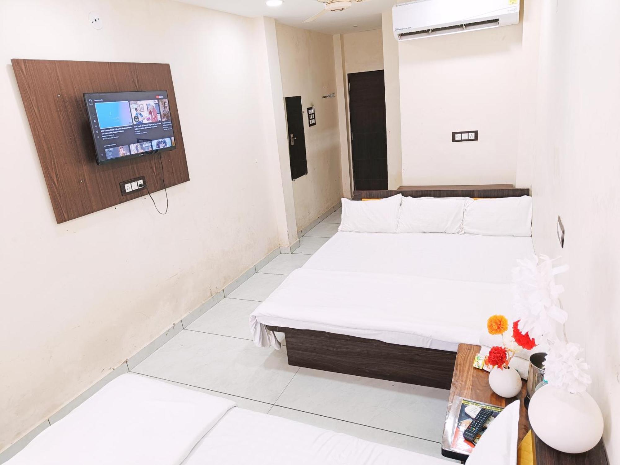 Hotel S Tower 乌贾因 外观 照片