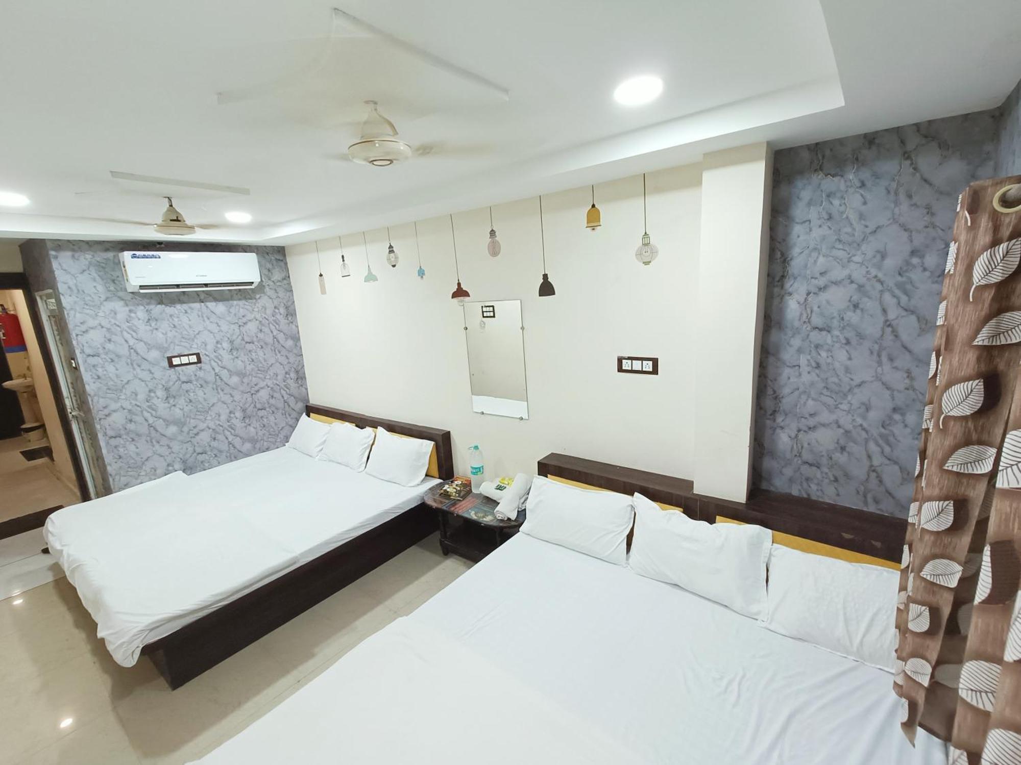 Hotel S Tower 乌贾因 外观 照片